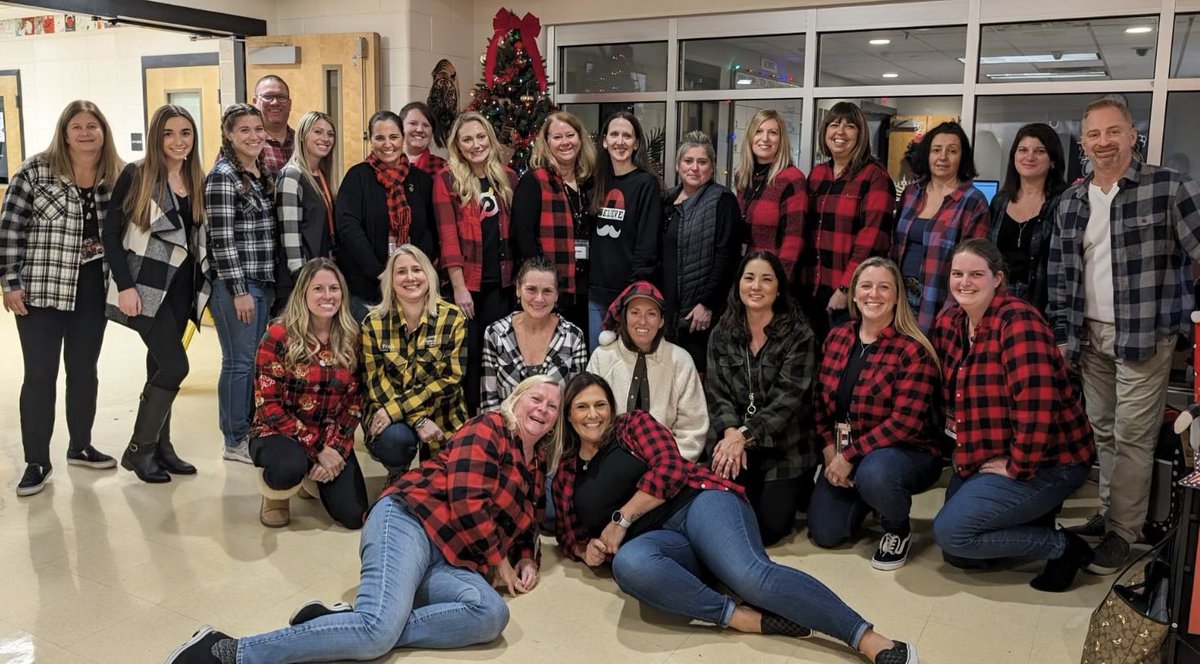 Day 1 ACES and Brachman showing  off their Buffalo plaid. #districtholidaychallenge <a href="/JToddings/">Josh Toddings</a>