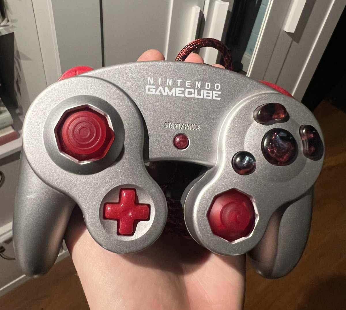 Quick pic of a custom order I really like. Something about red on silver is always fresh. 

Buttons by <a href="/thebuttonbender/">The Button Bender</a> 
Sticks by <a href="/SmashproofGC/">Smashproof</a>