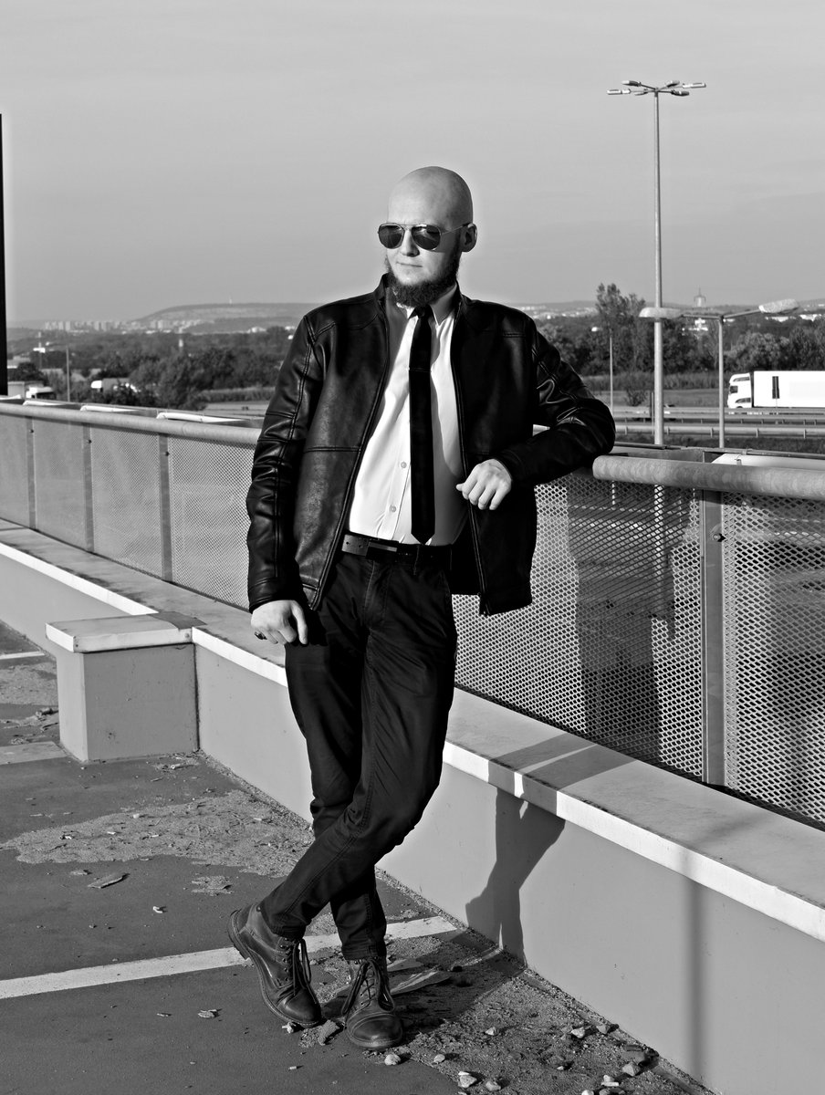 inkubatorr2's tweet photo. #cz #CzechRepublic #czechgentleman #gentleman #gentlemanstyle #dress #dapper #style #mystyle #fashion #cernobila #cernobilafotografie #blackandwhite #blackandwhitephotography #elegance #elegant #elegantnicesko #shir #tie #shirtandtie #glasses #bryle #kosile #kravatak #kravata https://t.co/uLrqDqFoTm