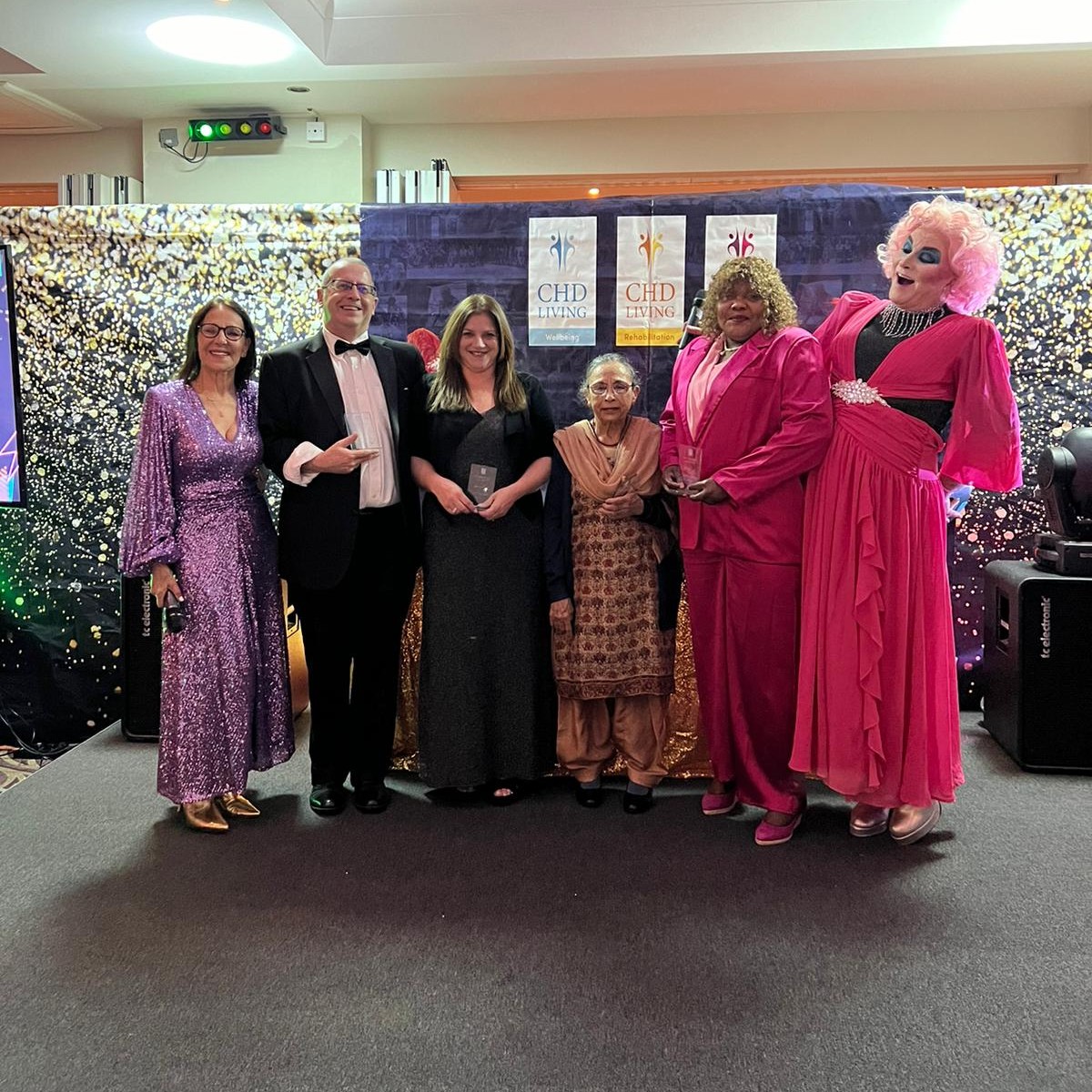 We're delighted to present our 'Long Service Achievement' to...

Steve Hickman and Anna White from Head Office, Rajinder Grewal and Kathryn Ellis from White Gates as well as Carol Brooks from St Catherines Manor.

Thank you for your tremendous hard work! 🏆🏆🏆🏆🏆

#CHDLiving