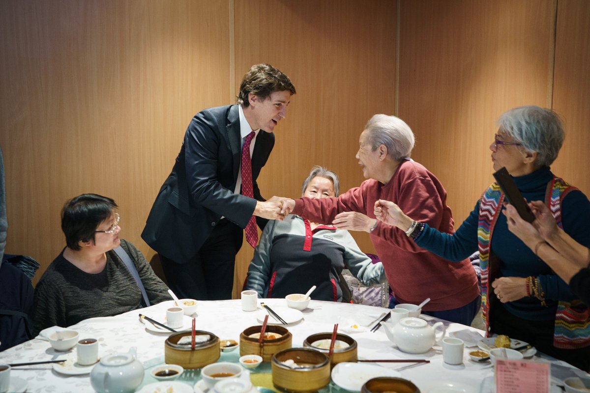 JustinTrudeau's tweet photo. Grabbed lunch at Fancy Chinese Cuisine – and made some new friends in Markham! https://t.co/EQF4YBfCFz