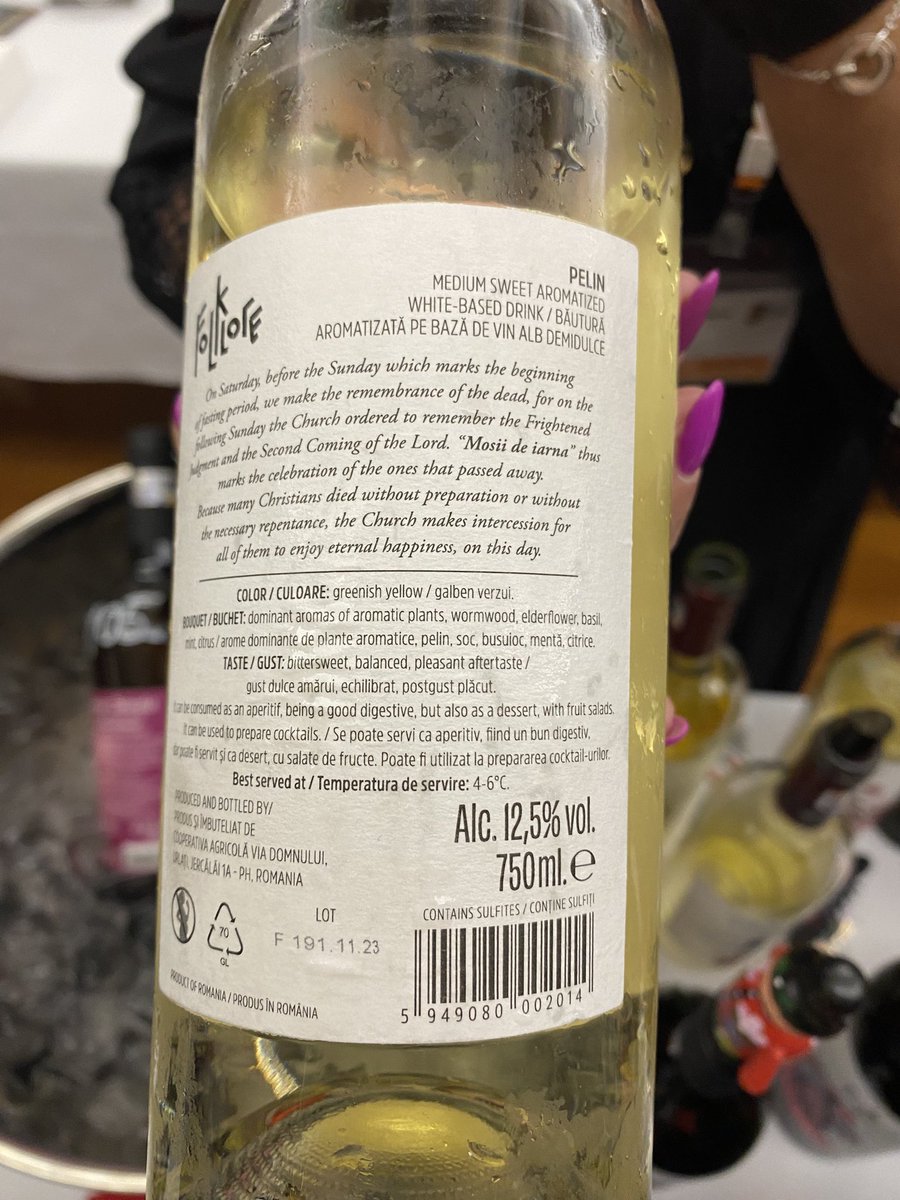 Impressed by 40 Romanian winemakers showcasing 199 wines this week. Additional to #Romania’s intriguing indigenous varieties, excellent examples of use of French varieties originating from Bordeaux &amp; Burgundy. Arched the spectrum of sparkling, still, dry-sweet, white, pink &amp; red.