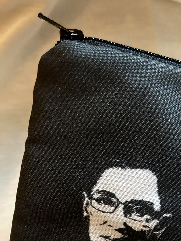 JadeDesign3's tweet image. Join us for our 2nd Made for Jade event on December 14th from 6-8pm at the Bloomington Country Club. We will hold a silent auction of exquisite local handmade goods in a cozy room surrounded by holiday décor. RSVP at corinne@jadedesign.org.