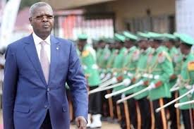 Monika97972733's tweet photo. @24Heureinfo C'est La même technique que @FEGnassingbe qui ne veut pas lacher łe fauteuil présidentiel pour łe remettre au Président élu Agbéyomé Messan Gabriel KODJO @AMGKodjo #Togo #AshRevolution #dubai #cop28 https://t.co/WlWQksadQs