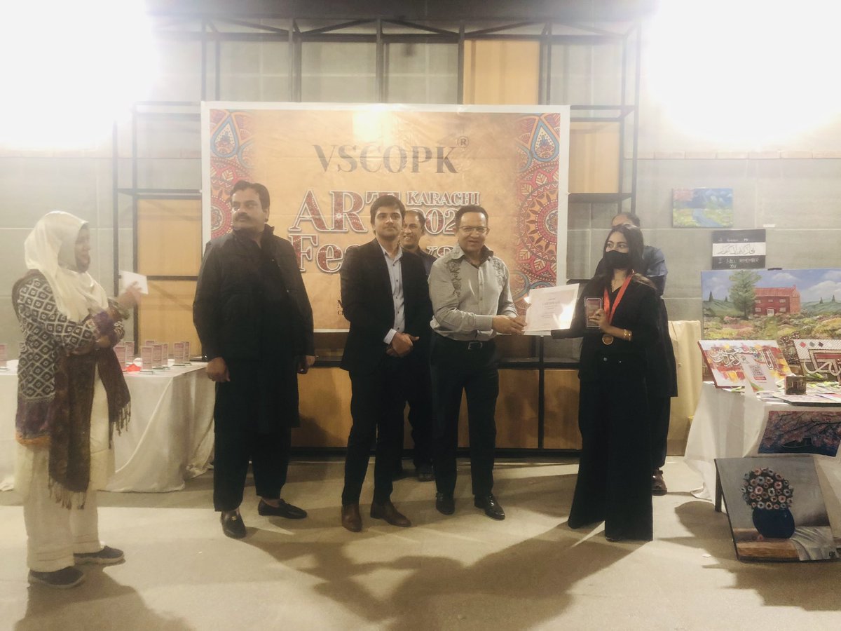 vscopk's tweet photo. Vscopk Art Festival 2023, Karachi Pakistan. Chief Guest: Shoaib Mohammad (Ex Pakistani Test Cricketer) Son of Hanif Mohammad (Legendary Pakistani Test Cricketer) https://t.co/HQ2tKMc2sA