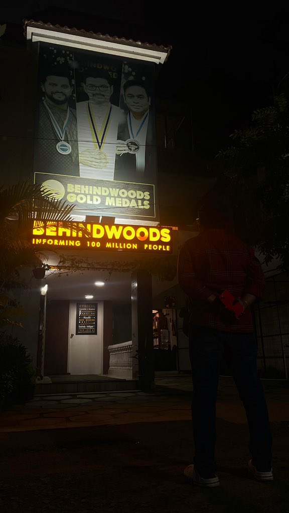 ikuttynaveen's tweet photo. We must accept the end of something in order to begin to build something new.

Signing off from @behindwoods 

Thank you for everything you have given to me in this journey❤️

#ProgramProducer #Behindwoods #KuttyNaveen #KuttyMrlonely https://t.co/Le2hIXzj64
