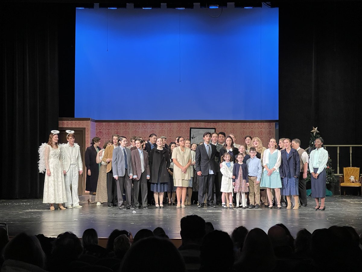 Congrats to the cast and crew of “It’s a Wonderful Life.” Fantastic performance by the <a href="/wlakedramaclub/">Westlake Drama Club</a> !!