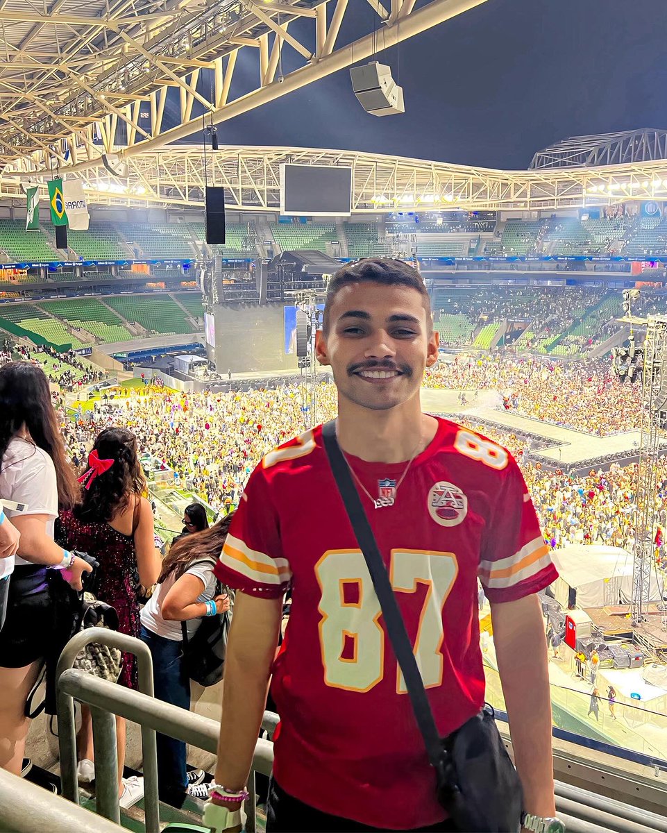 Curídico Renaut tweet media