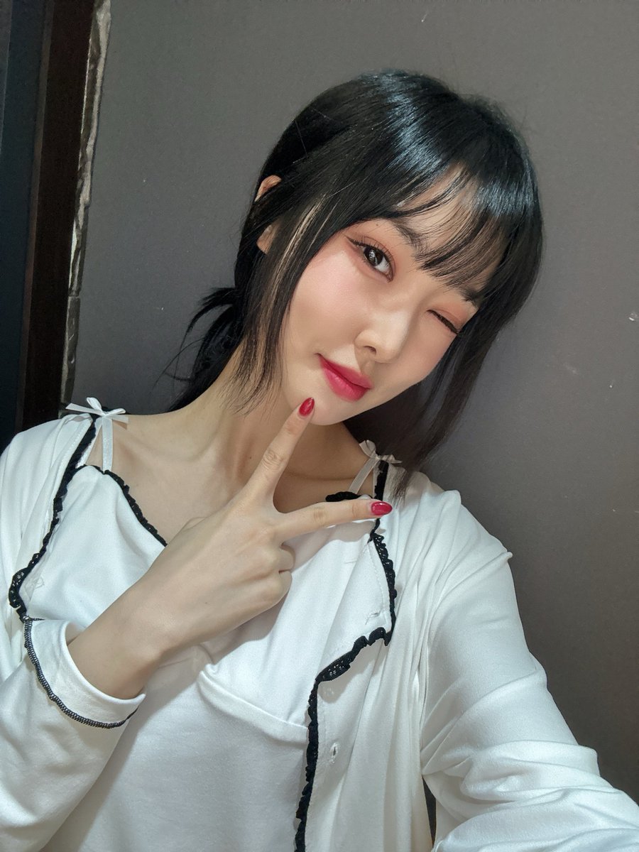 유주 YUJU tweet media