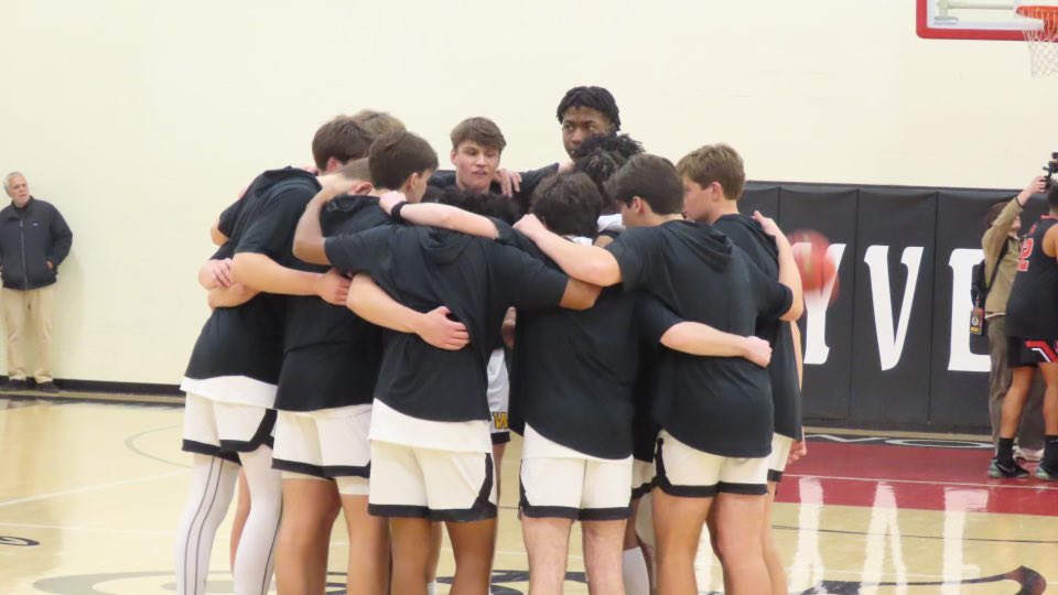 Lost to a hot shooting Kingswood-Oxford team tonight at their place. We look forward to bouncing back against Loomis tomorrow on the road! 

-Chris Powell 30P, 5R, 2S
-Jermaine James 17P, 4A
-Austin Black 8P, 10R, 2B
-Wills Lown 5P, 2S, 2A 

#Westy🏀 #Family✊🏾