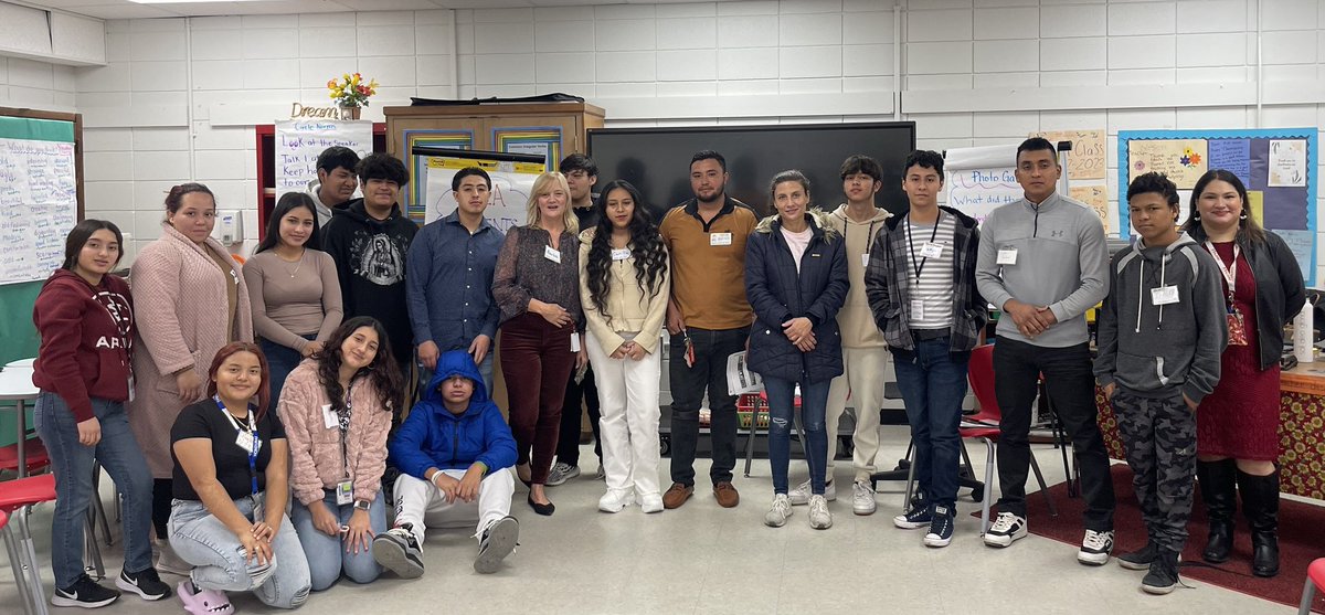 MacArthur’s Accelerated English Academy had parents shadow and observe presentations by their students. Thanks to all the parents for attending and encouraging their scholars! Thank you Mrs. Nason and Mrs. Turcios for organizing and promoting this event. #MPND