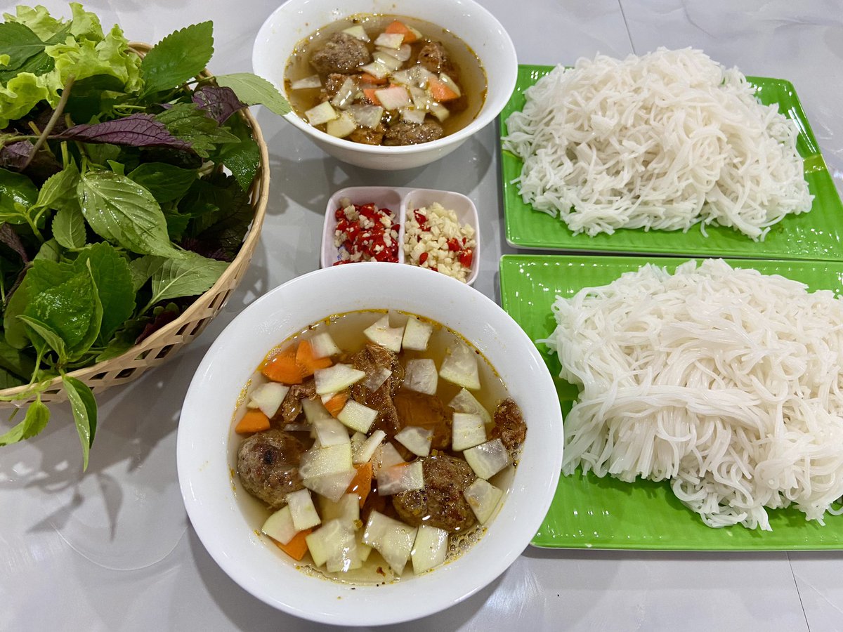 ccLeeQB's tweet photo. Cuối tuần dậy sớm lang thang ăn sáng các anh em ạ
Chào anh em sáng thứ 7 nhé! 
Chúc anh em cuối tuần vui tươi !! https://t.co/x0zjsH7KG1