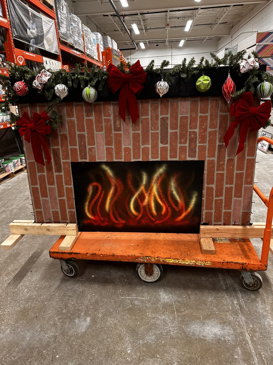 missmelimel516's tweet photo. Santa is coming to Rocky River Home Depot. I had to get everything ready for him and all the kids that’s going to be at the work shop. I’m pretty creative. https://t.co/uL27xYIyls