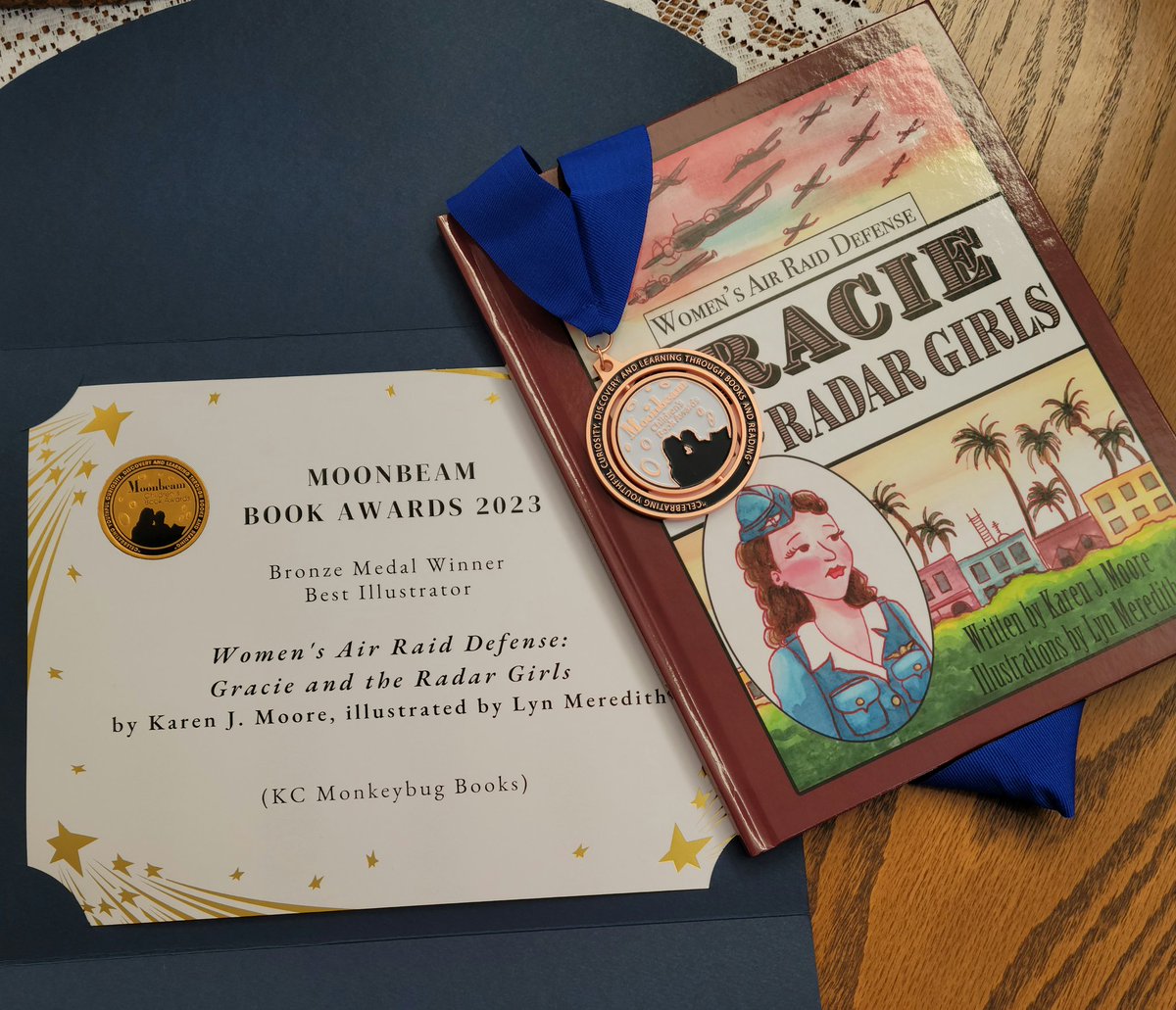 KCmonkeybug's tweet image. A Bronze Moonbeam Children&apos;s Book Awards medal for GRACIE AND THE RADAR GIRLS.  Thank you @MoonbeamAwards 
Congratulations @_LynMeredith_