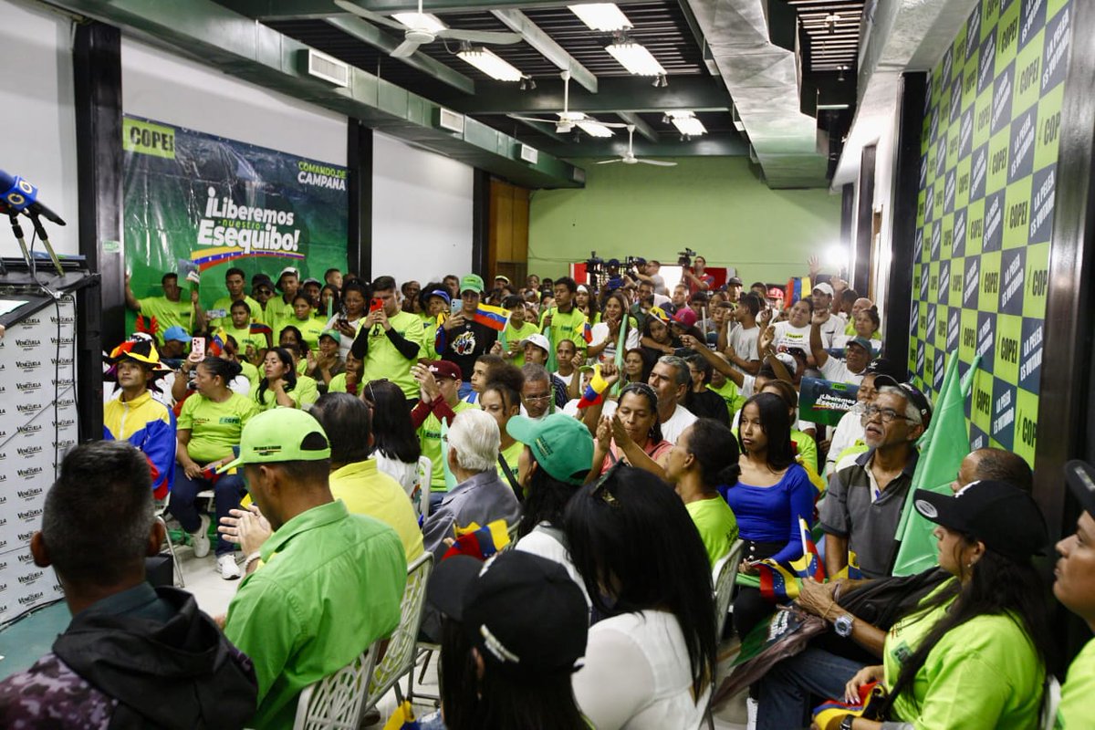 Exitoso cierre de campaña ¡Liberemos Nuestro Esequibo! el cuál inició en las adyacencias de la avenida Los Jabillos de la ciudad de Caracas y finalizó en la sede histórica de nuestro partido.
 
¡El compromiso está latente! 
Este #03Dic #CopeiVotaSí