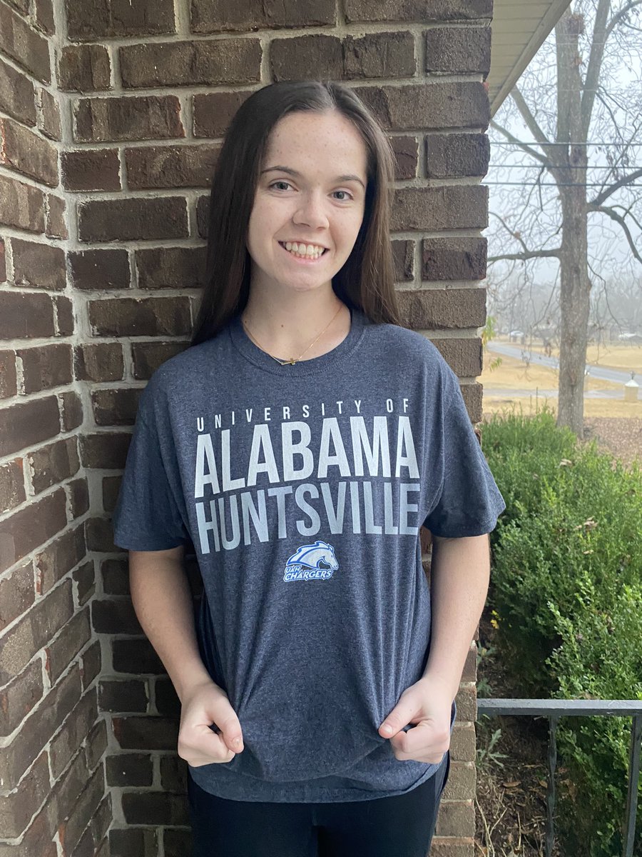 BayleeDarby's tweet photo. GO CHARGERS🤍💙
@UAHCoachLes @melcarter24 @platinum_darby @brooks_softball https://t.co/re2af46RcA