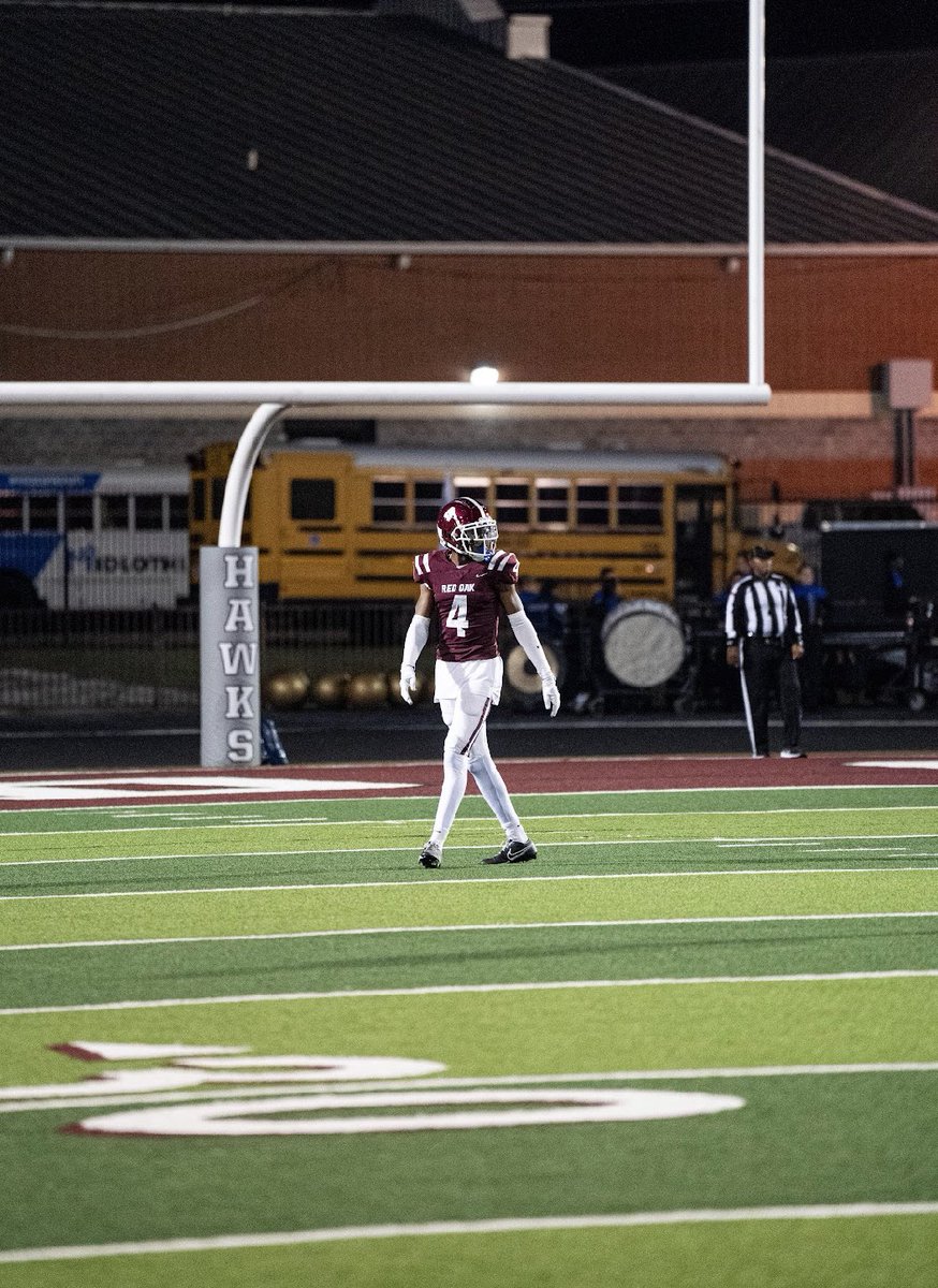 Here are my senior SZN highlights‼️

Only gave up 2 TD’s my entire SZN!!!
3 interceptions 
21 pass deflections 
40 total tackles 
34 solo tackles 
1 force fumble 
2 tackles for loss 

hudl.com/v/2LYkye
