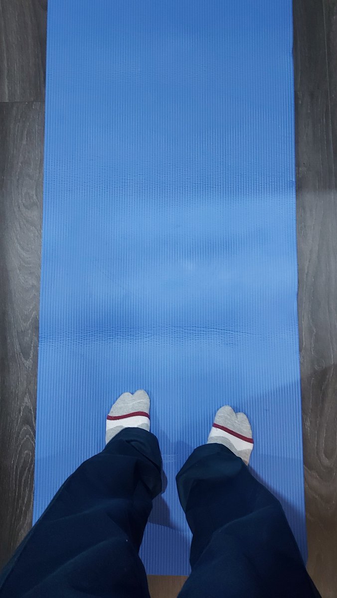 vijish288's tweet photo. @CSScritcare Day 1 Great MFT Marcothon 2023
Before going for a night shift decided to take part (30 min exercise), as they say Better Late than Never.

''Bones are rusty,  flaccid muscle,
Marcothon challenge is my new hustle!'' (MvK)

#TeamICU
Please ignore my uniform pants! https://t.co/OzDs6fIdZ1