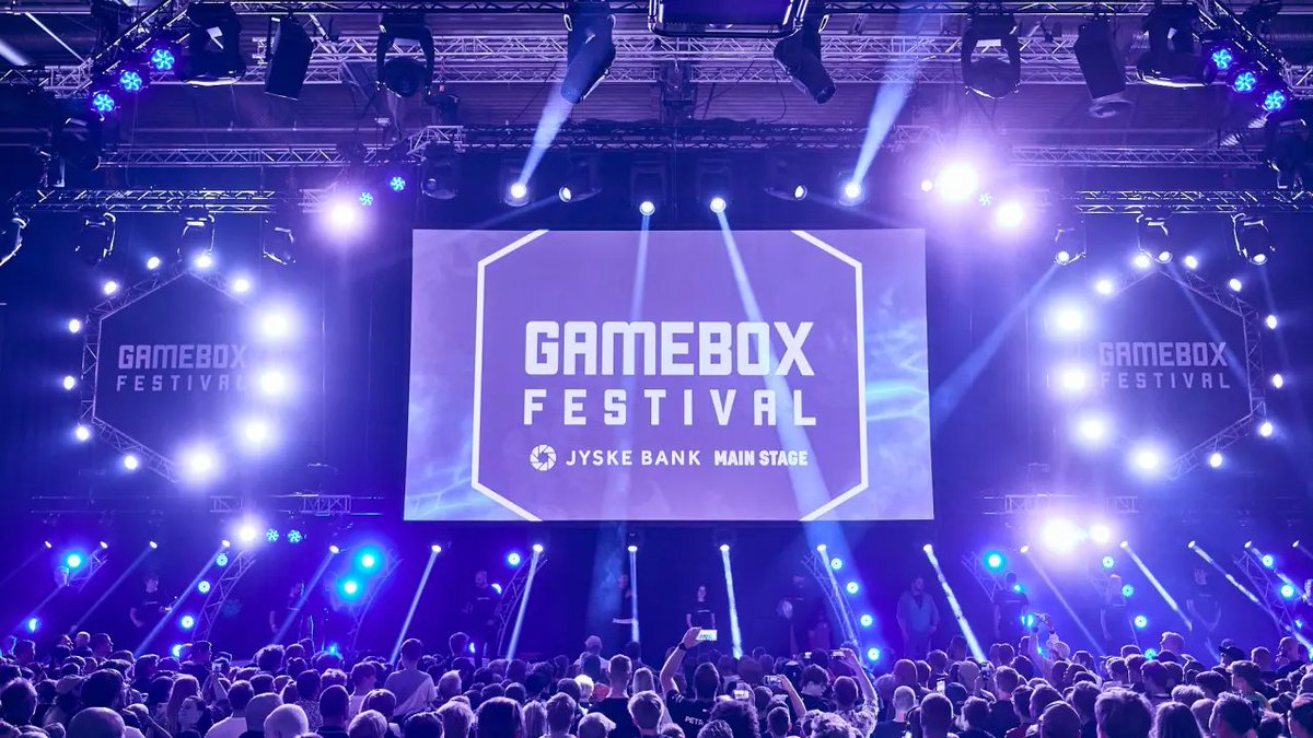 Femmøller Falcons (@femmoeller) on Twitter photo Så er der bestilt et par billetter til <a href="/GameboxFestival/">Gamebox Festival</a> 🔥
Er du interesseret i at vide mere om Femmøller Efterskole?
Så kig forbi og få en snak med underviserne, b0ychild eller klunkefar 😍
Og JA... Dét er deres nicknames 🤡
femmoeller.dk
#LAN Så er der bestilt et par billetter til <a href="/GameboxFestival/">Gamebox Festival</a> 🔥
Er du interesseret i at vide mere om Femmøller Efterskole?
Så kig forbi og få en snak med underviserne, b0ychild eller klunkefar 😍
Og JA... Dét er deres nicknames 🤡
femmoeller.dk
#LAN