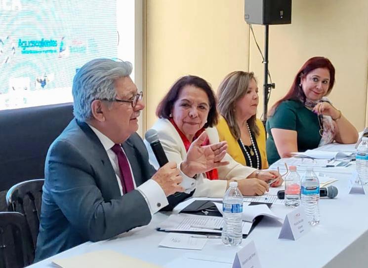 TFCA_mx's tweet photo. #JusticiaLaboral 
El Magistrado Presidente del @TFCA_mx, @PlacidoMorales_, participó en la Sesión Ordinaria de la #AMIJ, donde se reflexionó sobre los beneficios que la implementación de la justicia en línea puede tener para el pleno acceso a la justicia en nuestro país. https://t.co/tIvmFnPeGi