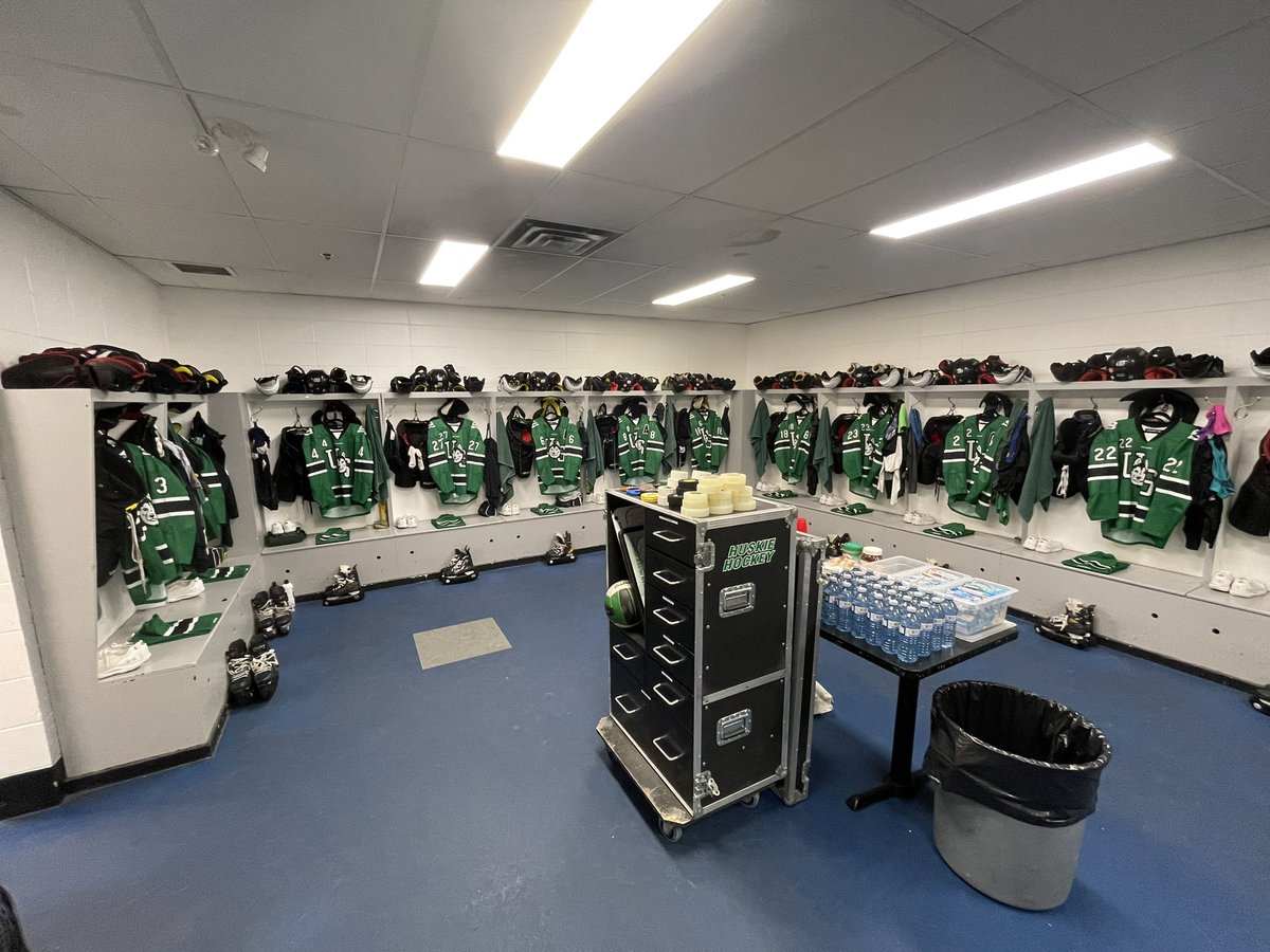 DaveWestbury's tweet photo. Skates sharpened. Room set up. All ready to go for our last weekend of the first half. #HuskiePride #PlayingForGoose #BGSD @HuskiesWHKY https://t.co/WeT3h8P6c1