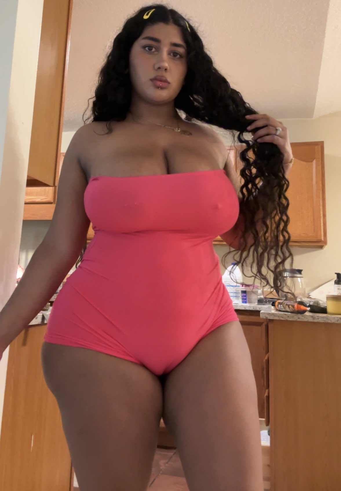 2 pic. hi guys https://t.co/nEjpHYRKQh