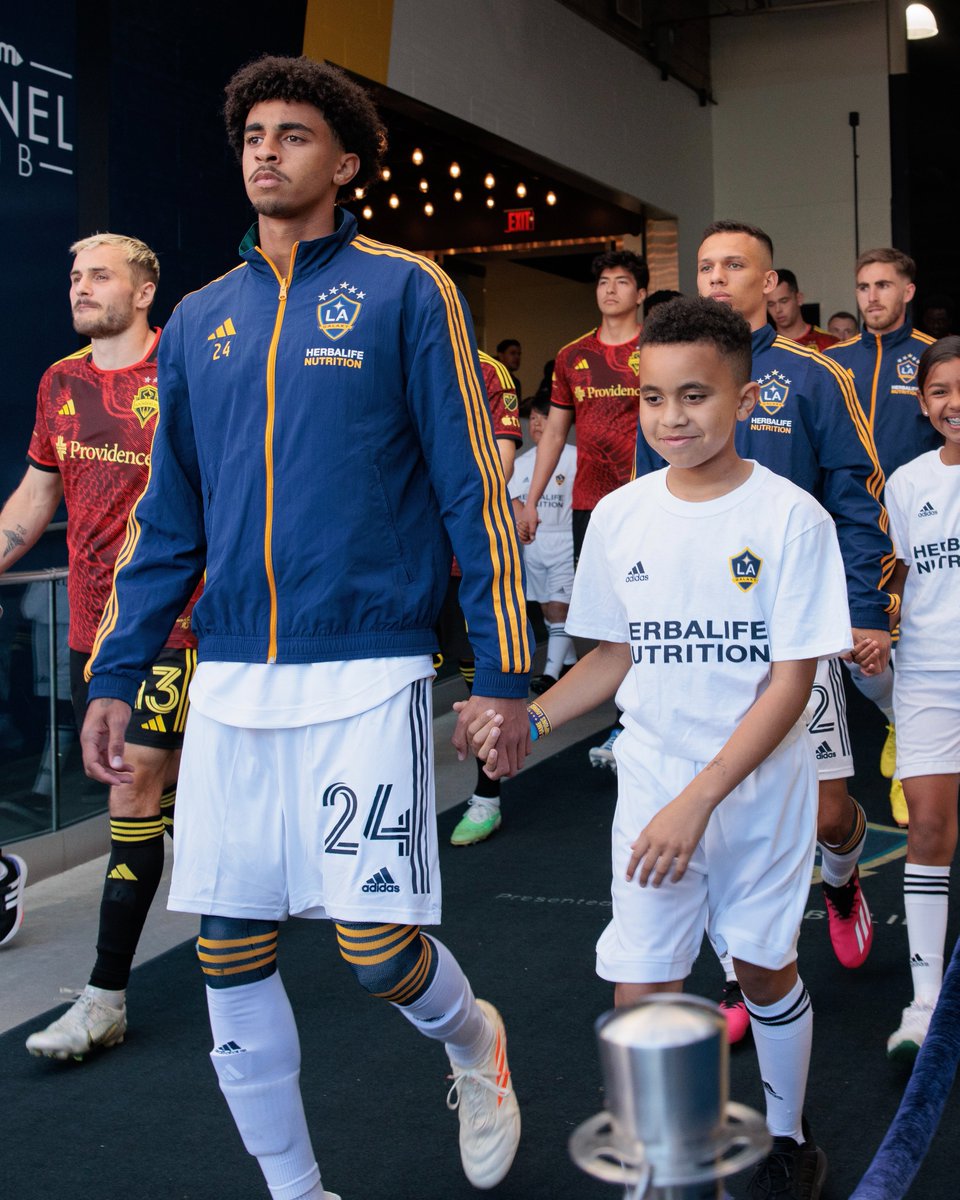 LAGalaxy's tweet photo. Family first π
#GDays https://t.co/2eDmQUsJco