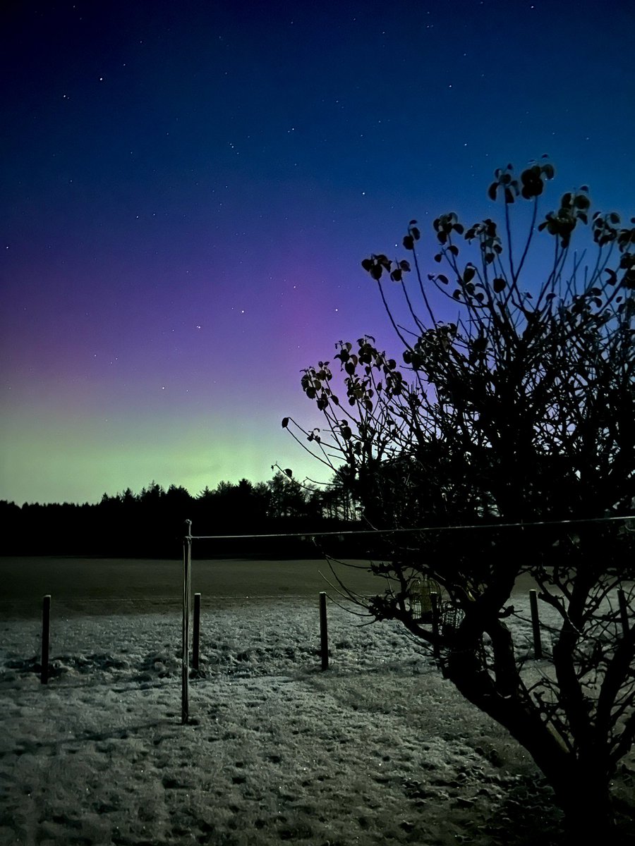 Kxci_91's tweet photo. The difference between no moonlight and moonlight with Aurora watching ✨ #Aurora #Scotland https://t.co/TiznLfFpTJ