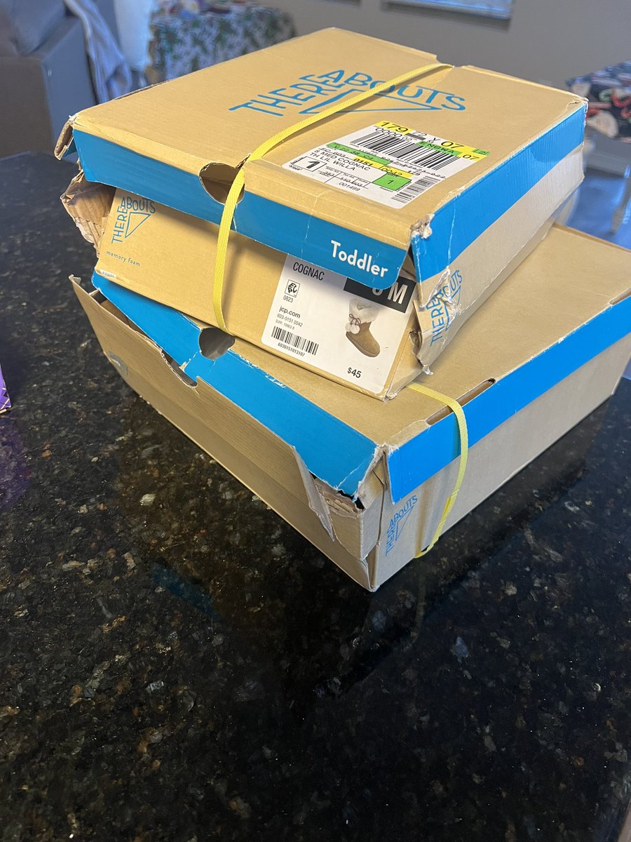 leahemilye's tweet photo. @jcpenney such nice packing. Can’t wait to gift these lol…. https://t.co/13fmzeAkcT