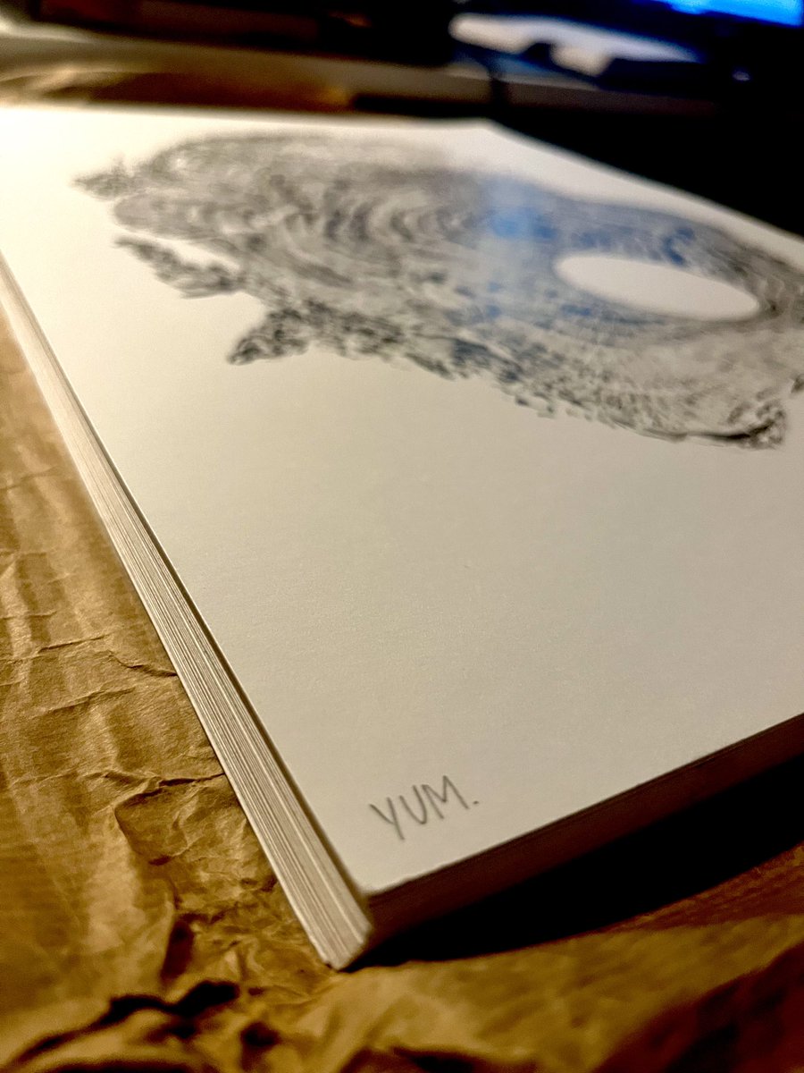 Cerramos la semana anunciando que el 4to volumen va viento en popa y que nos llegaron las artes. Aquí una muestra de lo que trae artista invitada Andrea Baez para este próximo volumen, cuyo tema es el derecho a decidir en América Latina. 

¡Hace falta #Critica!