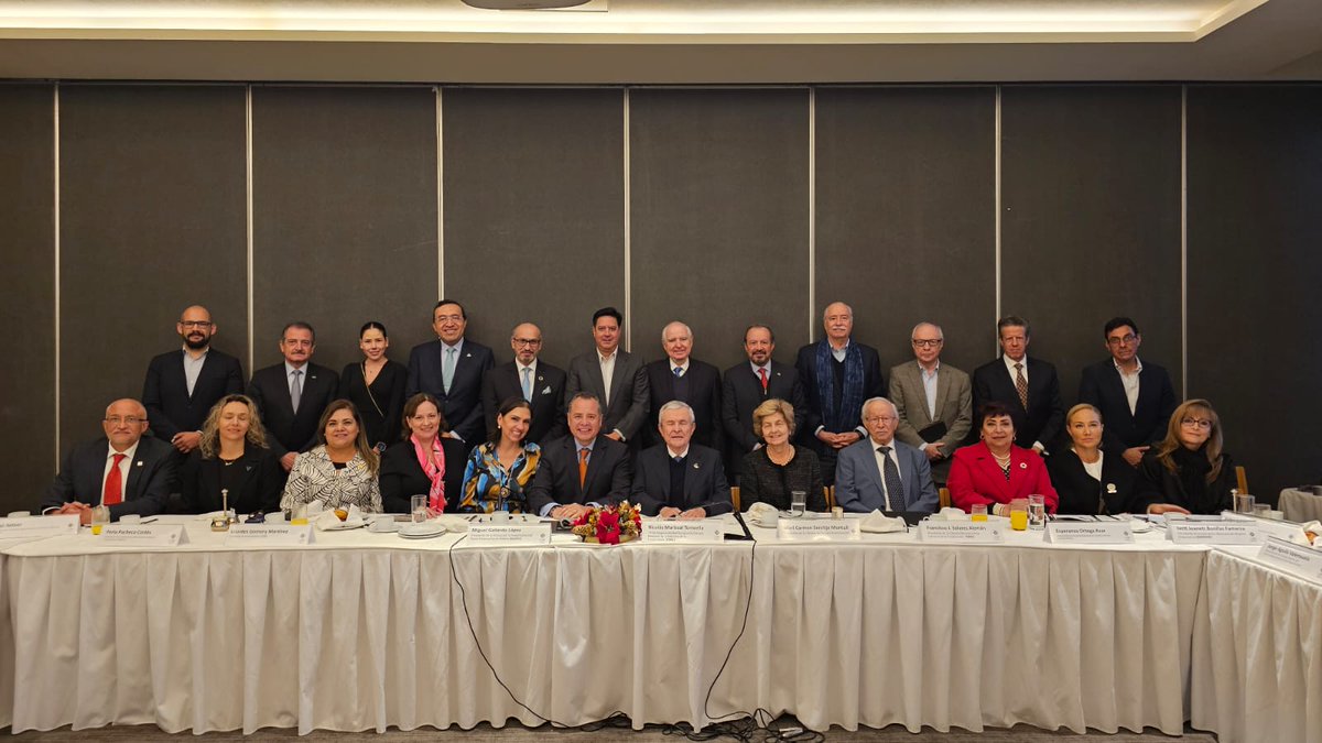 Hoy se llevó a cabo la Reunión Anual de Presidencias del Comité de AliaRSE, donde se habló sobre la importancia de seguir impulsando la la Responsabilidad Social Empresarial.

#AliaRSE #EmpresasTrabajandoXTi 🌎🌱.