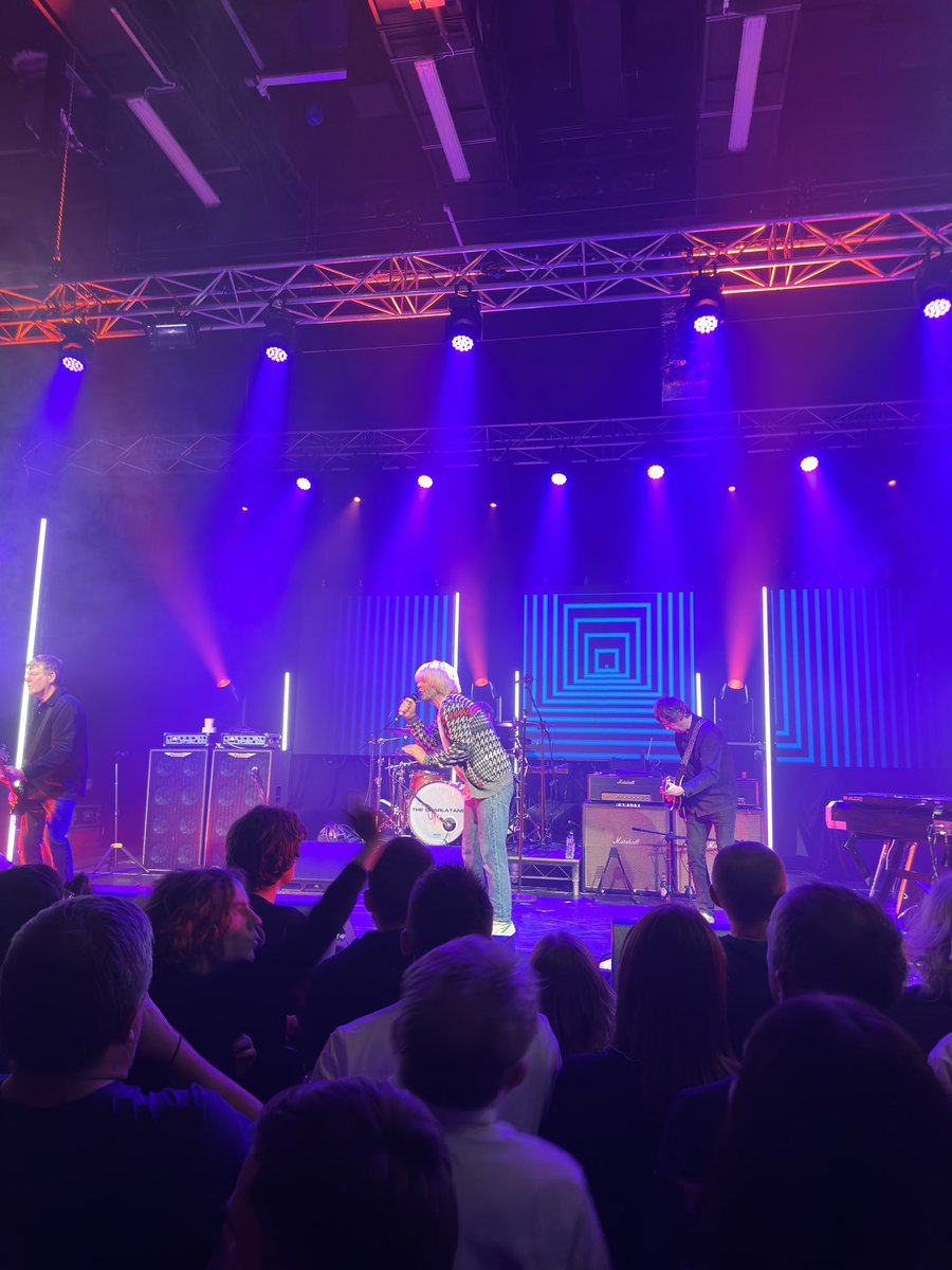 Nathan71698242's tweet photo. Diolch lads 
@TimBurgess @thecharlatans https://t.co/BSnUcH4OIX