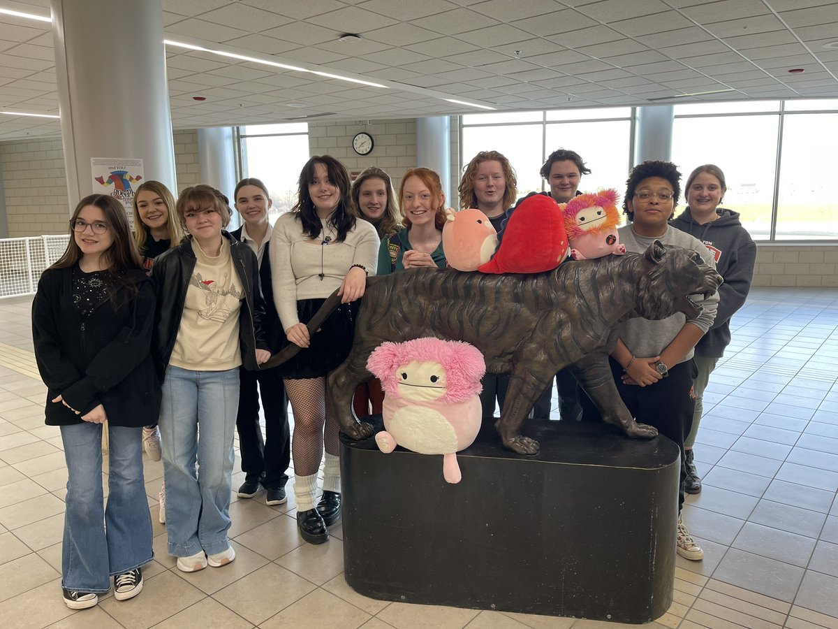 speechdebate192's tweet photo. Good luck to the Farmington debaters as they compete at JV/Novice State. You've got this!! @tigerfarmington @rabaumann71 @teddy_muns https://t.co/hhIxT1nijj