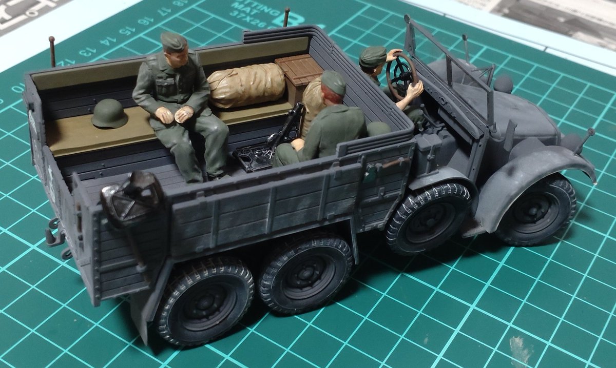 plamon1014's tweet photo. タミヤ 1/35 ドイツ クルッププロッツェKfz.70兵員輸送型の完成です
特に難しい所もなくサクサク組めました
火器アクセサリーも沢山付属していて自分好みに配置できますよ
＃タミヤ ＃プラモデル https://t.co/UFZwXiNlld