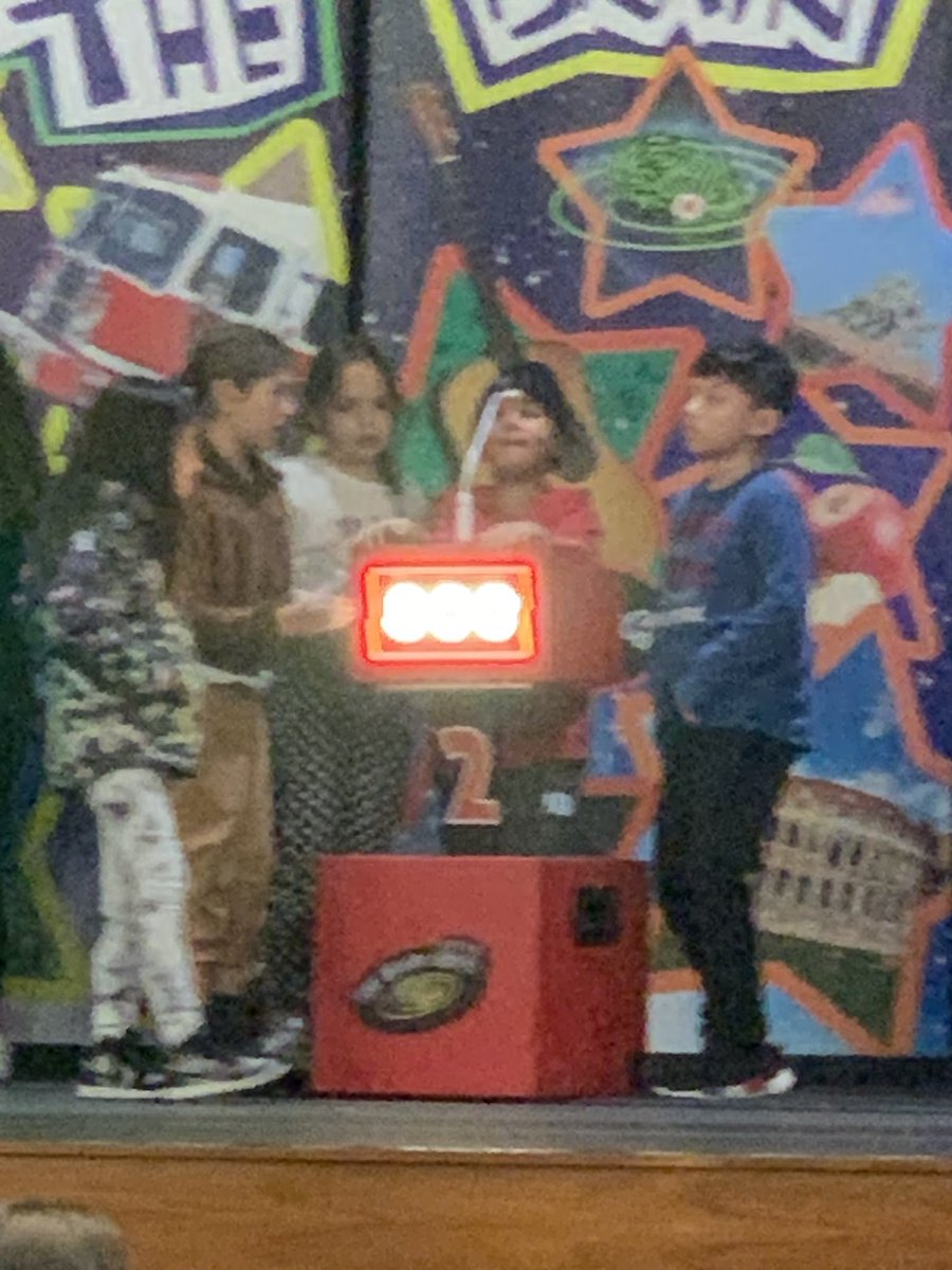 Ms__Carroll's tweet photo. Thank you to the PTA for the awesome Brain Show assembly! It was so much fun! #brainshow #funfriday https://t.co/SmTKhR6vjs