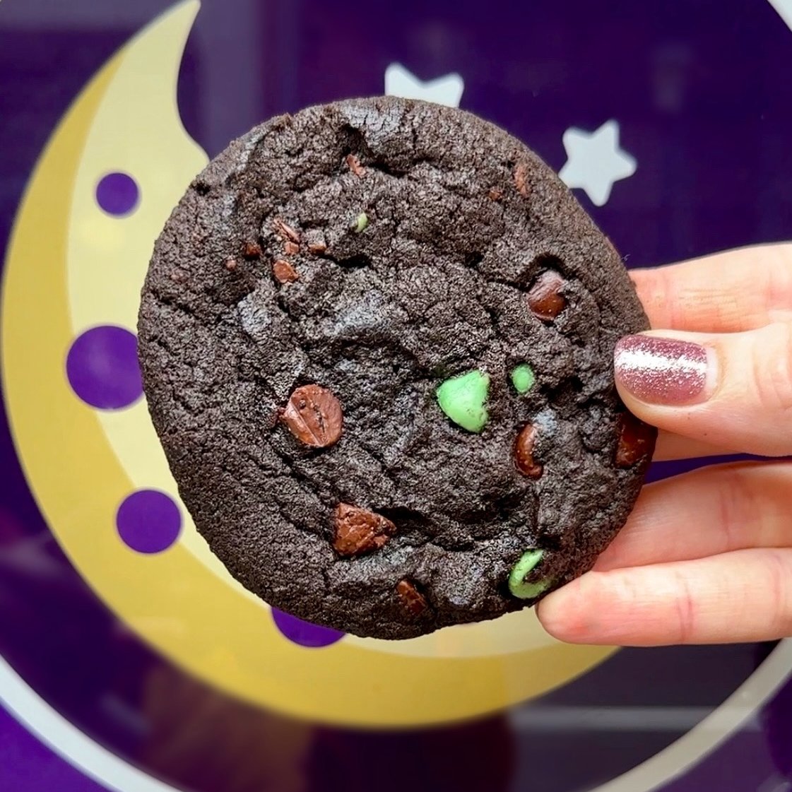 insomnia cookies tweet media