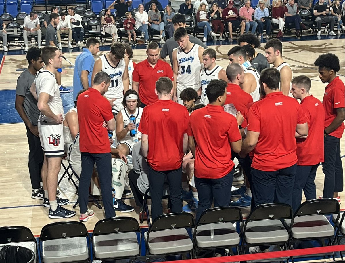 heathcummingssr's tweet image. Free basketball in South Florida tonight #Fanem