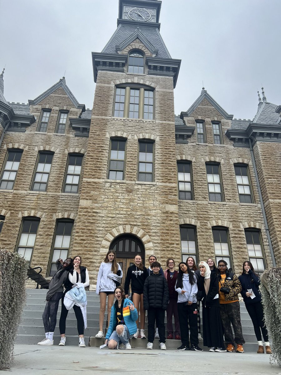 NewMarkAVID's tweet photo. Thank you @ParkUniversity for hosting our AVID @NMMSNorthstars today! Our students loved seeing the campus and hearing all about college life from your student ambassadors. The tour today definitely inspired and got our students thinking about their college goals! https://t.co/hKjAKZJDoA