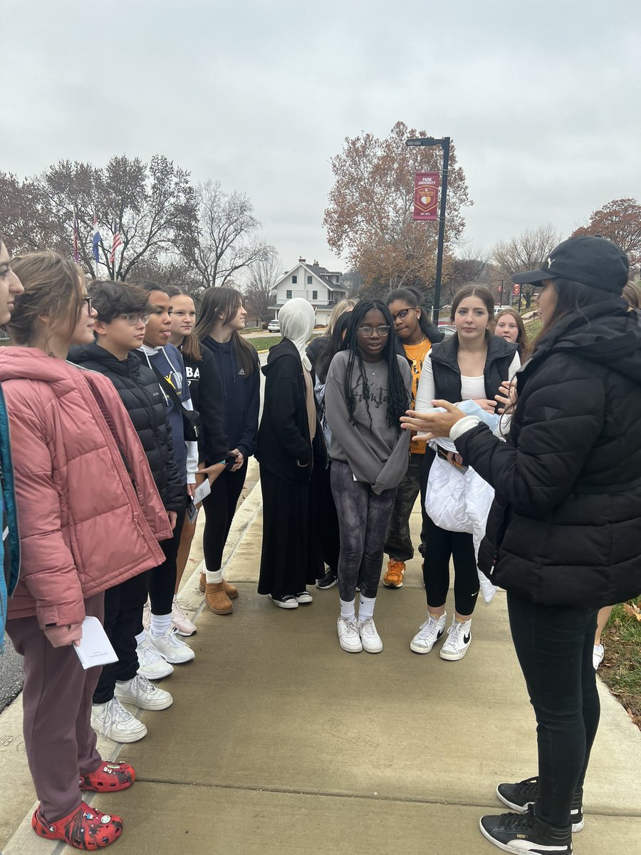 NewMarkAVID's tweet photo. Thank you @ParkUniversity for hosting our AVID @NMMSNorthstars today! Our students loved seeing the campus and hearing all about college life from your student ambassadors. The tour today definitely inspired and got our students thinking about their college goals! https://t.co/hKjAKZJDoA