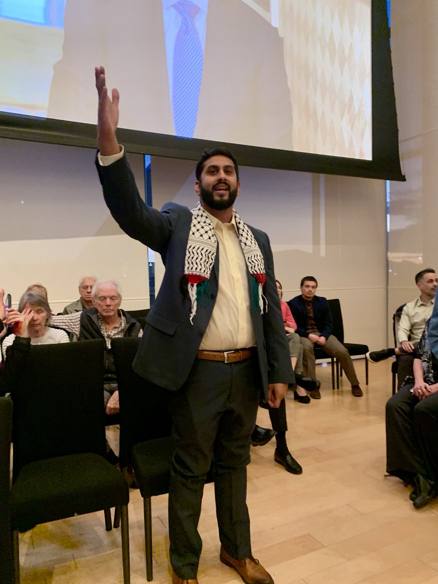 Cease fire protesters disrupted the opening of a Clinton Library exhibit on state dinners at the White House. They chanted but didn’t resist security escorts out. Clinton was scheduled to appear in person, but appeared on video.