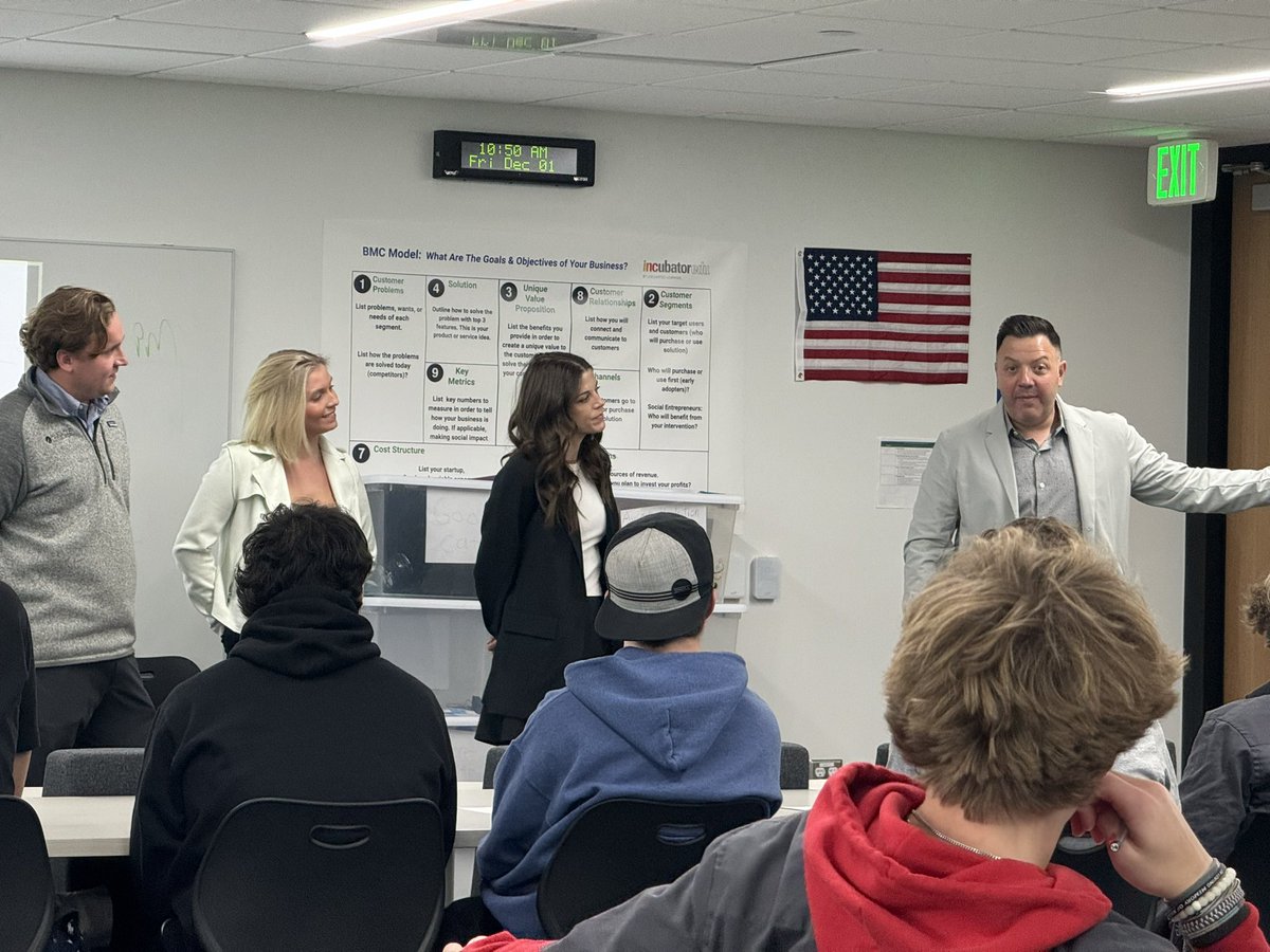 EPICCampusLPS's tweet image. Pinnacle Real Estate came and spoke to our real estate students and provided lunch! Students learned about commercial real estate but also how important it is to have a good work ethic and find a culture that fits them!  #futurerealtor #workforcereadiness #itsEPIC