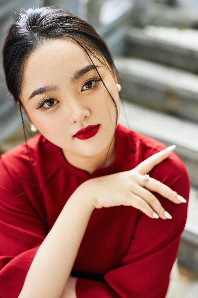 Lạnh quá bà con ơi. Trời ơi lạnh không muốn ra khỏi chăn thì phải làm sao ạ ? 😅😅
Các bác qua em kéo em dậy với chứ thời tiết này là em hổng có thích à nha 🥹 Kéo em dậy để cùng nhau đi nhốt 🦊🦊 nào các bác ơi