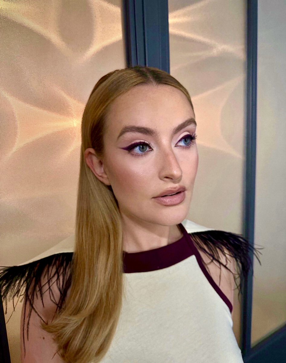 Amelia Dimoldenberg tweet media
