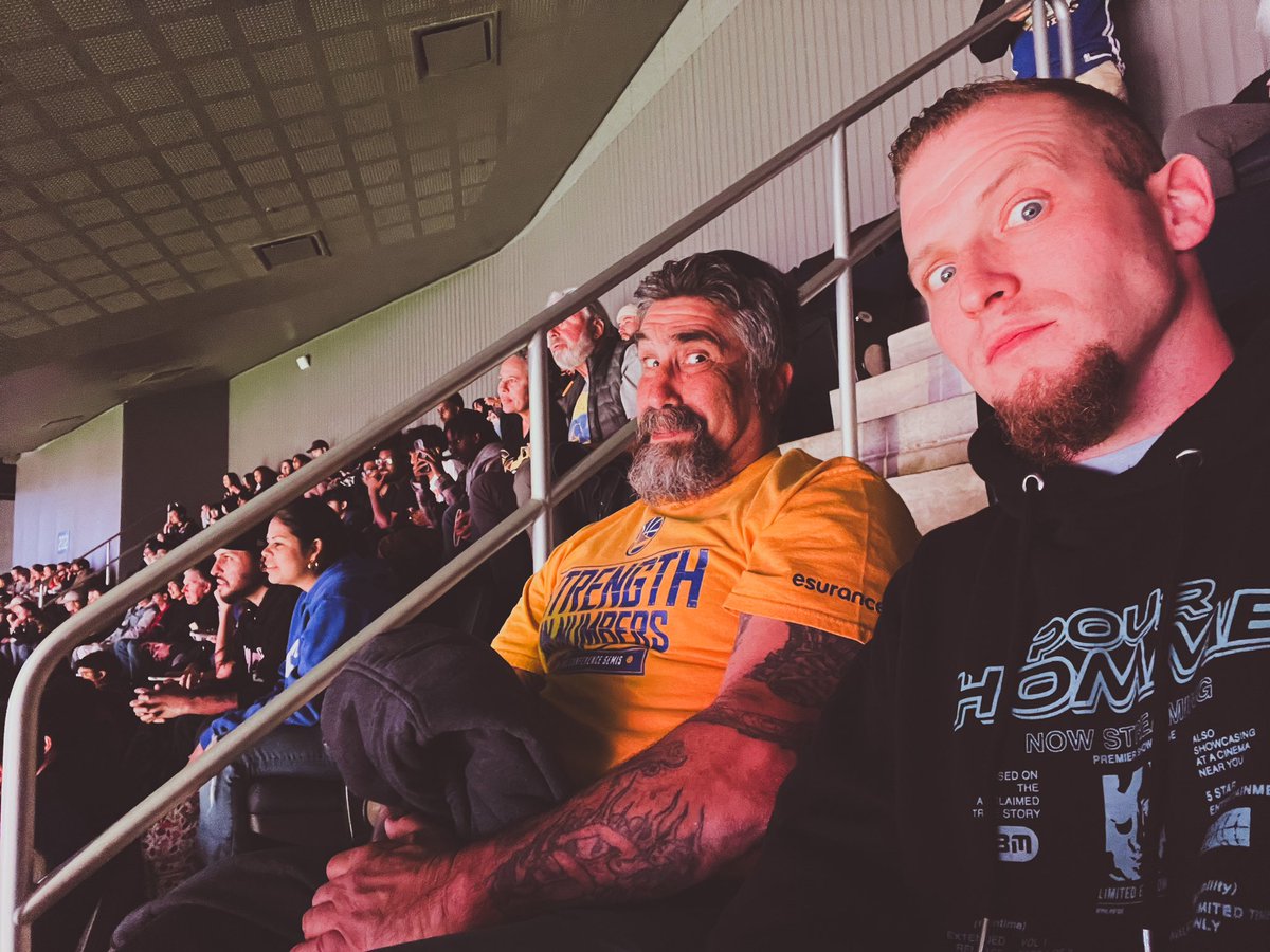 ClockworC's tweet photo. Dubs for the dub. Never seen Westbrook, Harden or GP13 live so that was dope. Good to see the Bay ball on em tho 🕺 🏀 🏆 Thanks Pops! https://t.co/wudXjbprwT