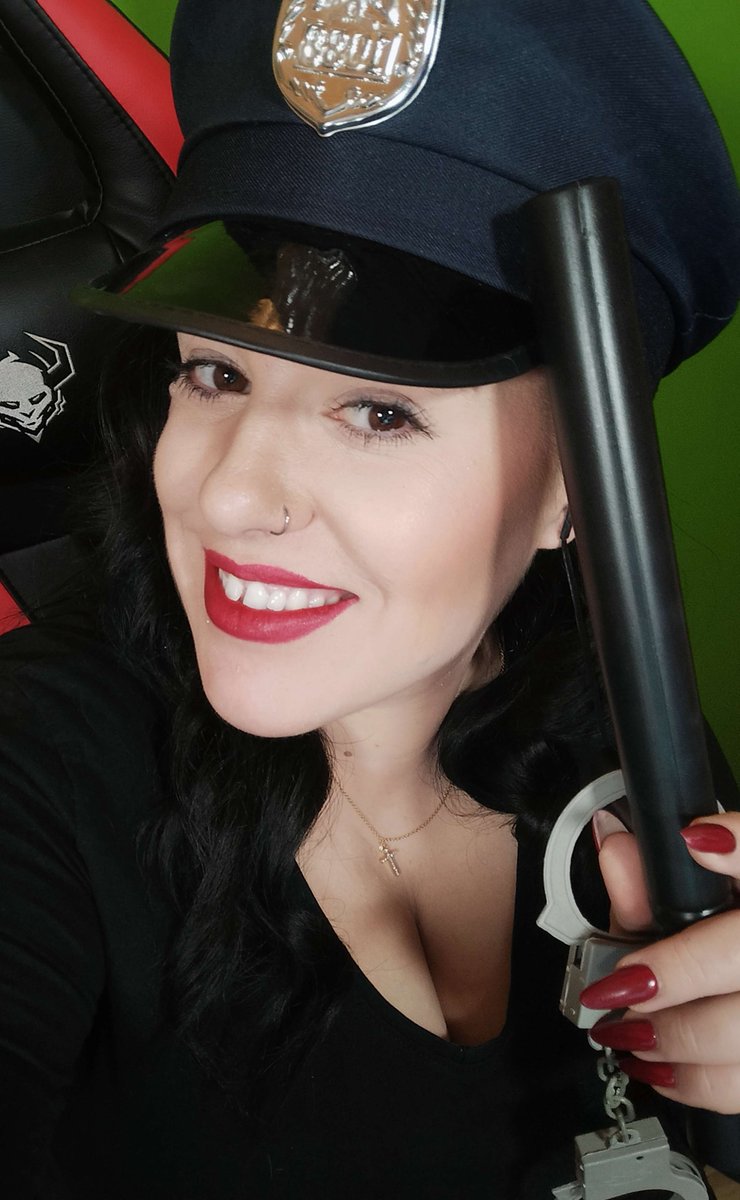 #police #policesymulator #gameplay #twitch #badgirl #cosplay #policegame twitch.tv/mrs__vi