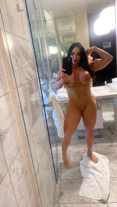 It&rsquo;s that time of week where I get kinky and winky for a hot, sweltering muscle babe. Nancee and I got