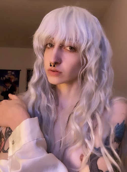 Happy first griffriday of December!! Soft evil twink for ya 🤍🖤⚔️🦅 #BERSERK #Griffith https://t.co/SU<a href="/tag/griffith"class="tags"><span>#griffith</span></a><a href="/tag/berserk"class="tags"><span>#berserk</span></a>