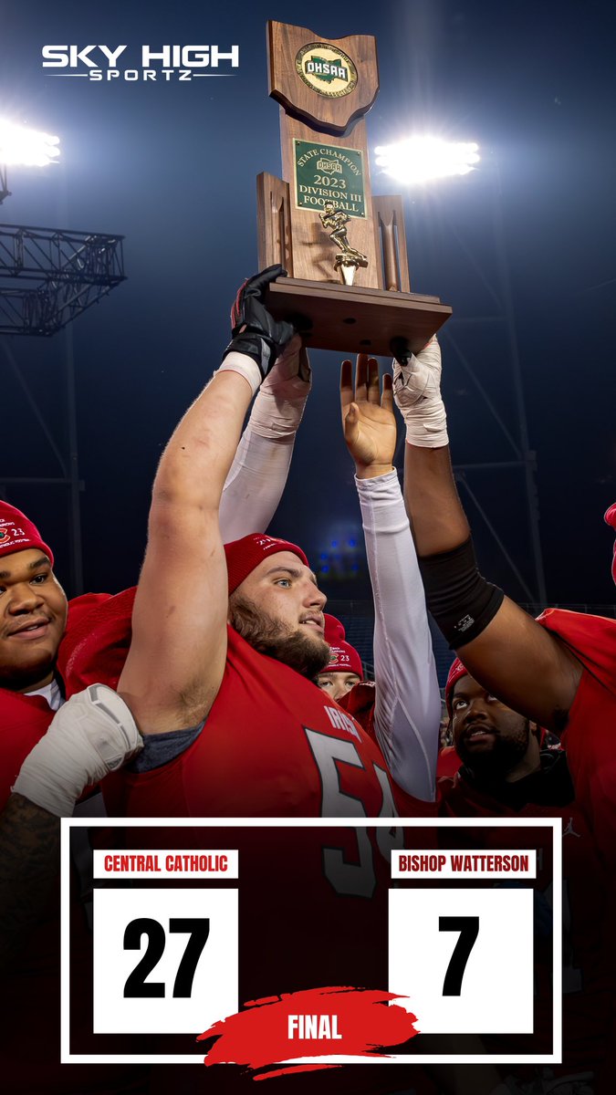 Back to Back Titles for Toledo Central Catholic! <a href="/ToledoCCHS_FB/">Central Catholic Football</a> 📸 <a href="/DGardner_Photo/">Dane Gardner</a>