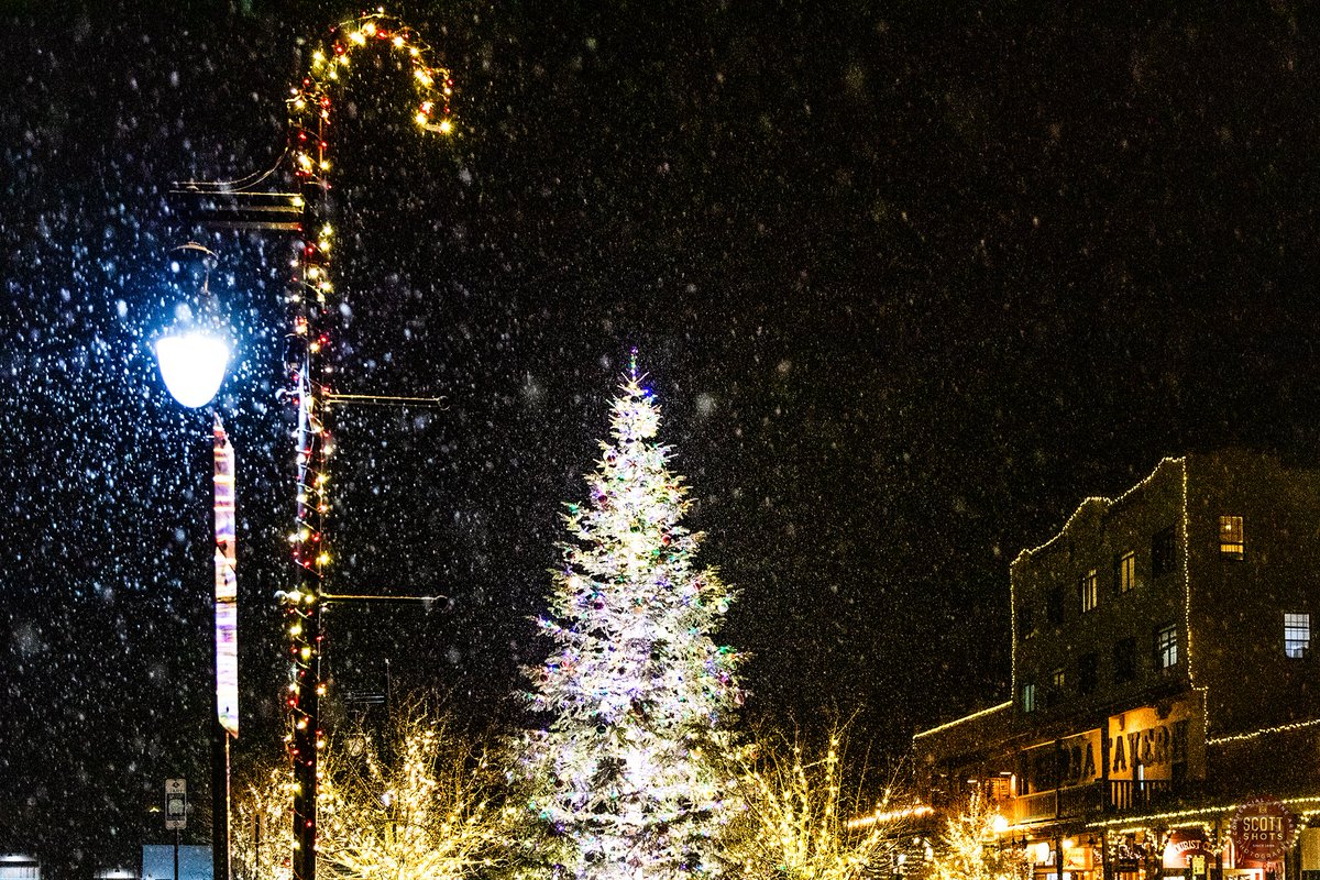 Shot last night, in Historic Downtown Truckee. It was great to finally see some snow with the Christmas lights!
Coupon code WINTERSCOMING for 15% off any print on my website.