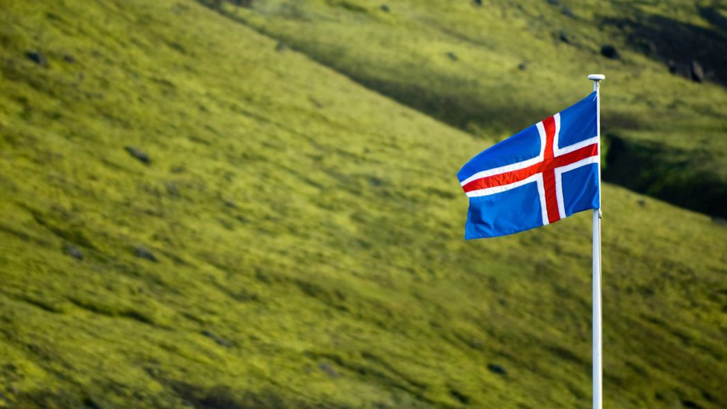 National Day (June 17th): Celebrates Iceland's declaration of independence from Denmark in 1944.

Read more 👉 lttr.ai/AGQ31

#iceland #icelandtravel #IcelandTravelTips